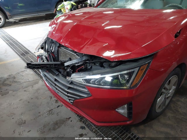 Hyundai ELANTRA Sel