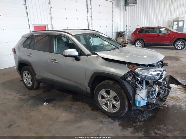 Salvage Toyota RAV4 Image
