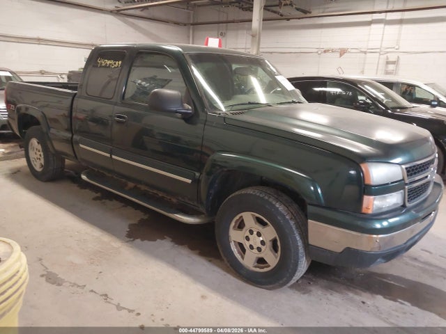 Salvage Chevrolet Silverado 1500 Image