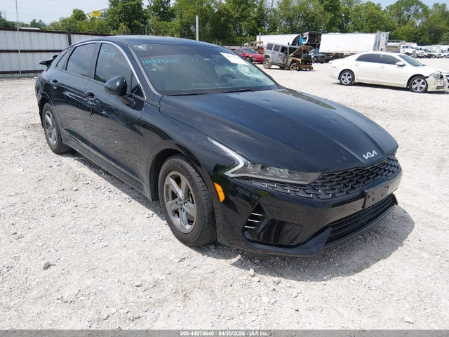 Salvage Kia K5 Image
