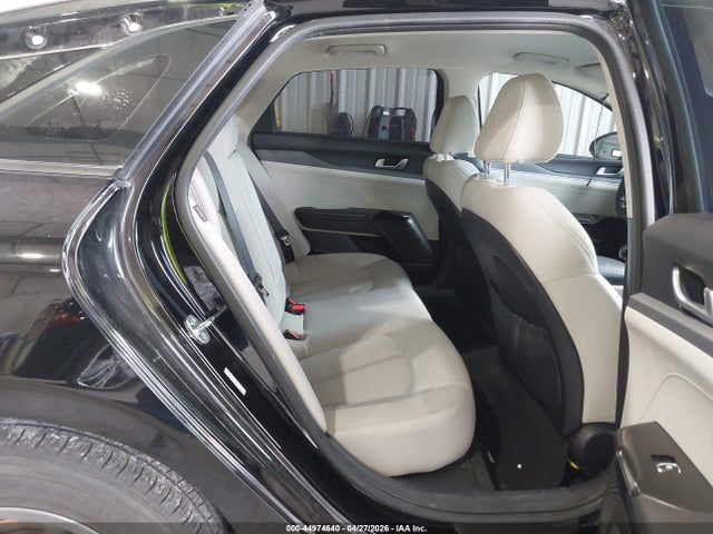 Kia K5 Lxs