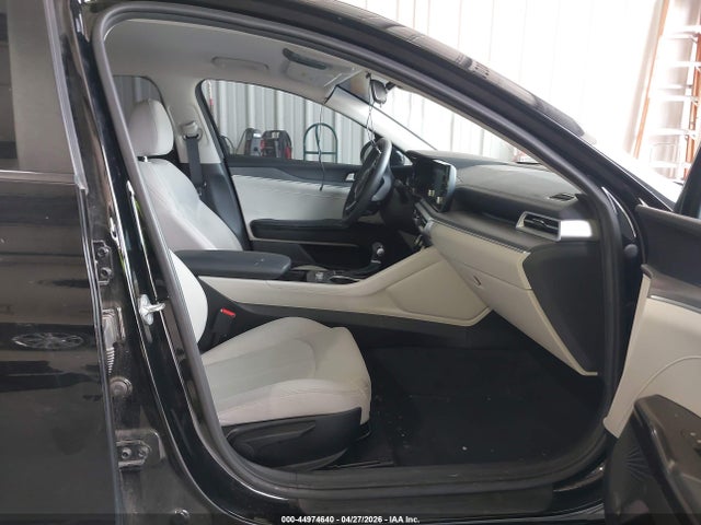 Kia K5 Lxs