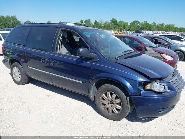 Chrysler Town & Country Touring