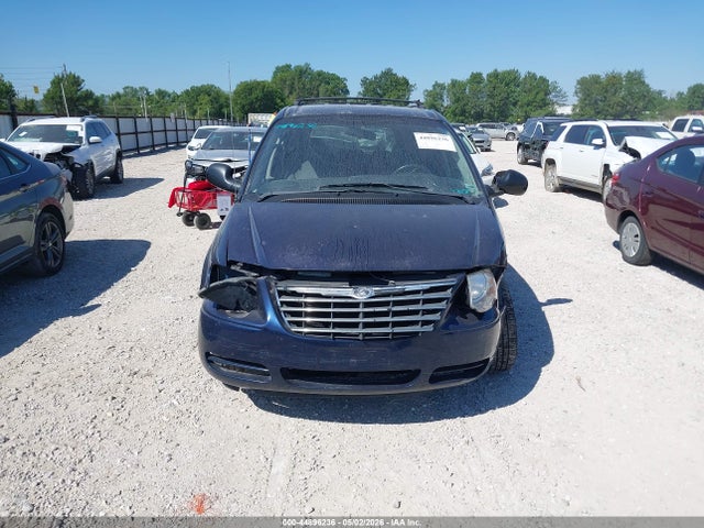 Chrysler Town & Country Touring