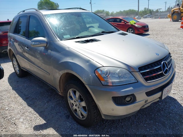 Salvage Mercedes-Benz M-Class Image