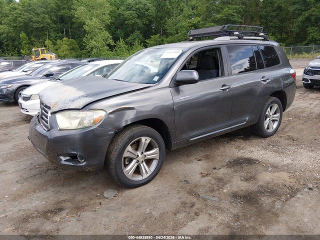 Toyota Highlander Sport