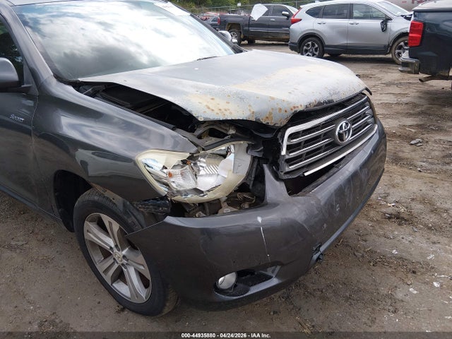 Toyota Highlander Sport