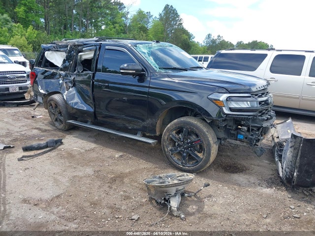 Salvage Ford Expedition Image