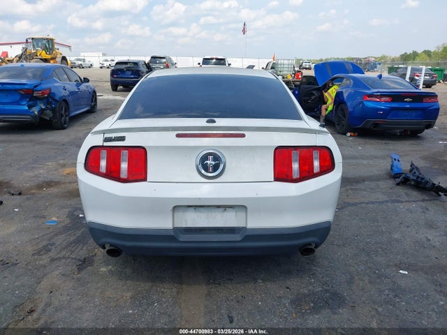 Ford Mustang V6 Premium