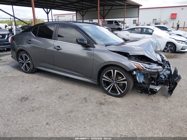 Salvage Nissan Sentra Image