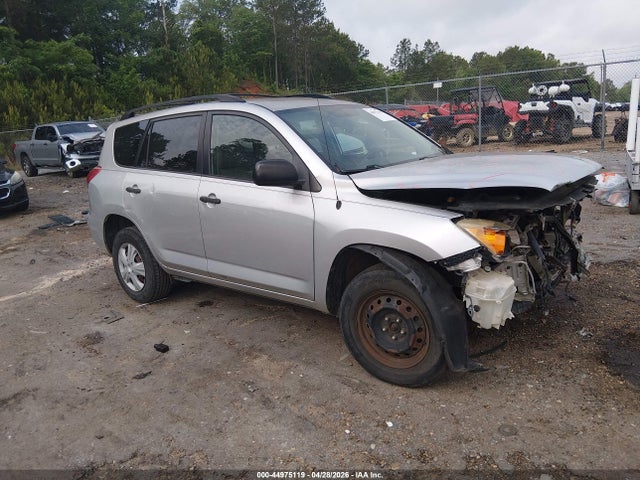 Salvage Toyota RAV4 Image