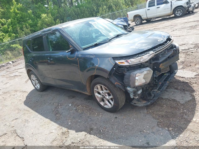 Salvage Kia Soul Image
