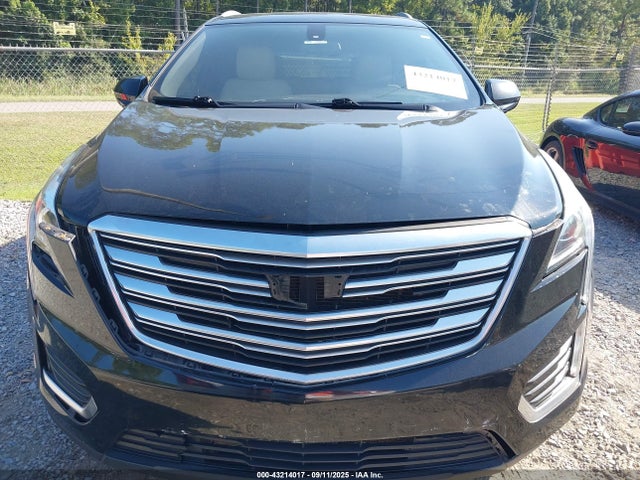 Cadillac XT5 Standard