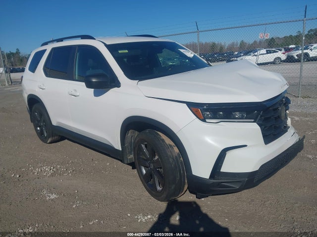 Salvage Honda Pilot Image