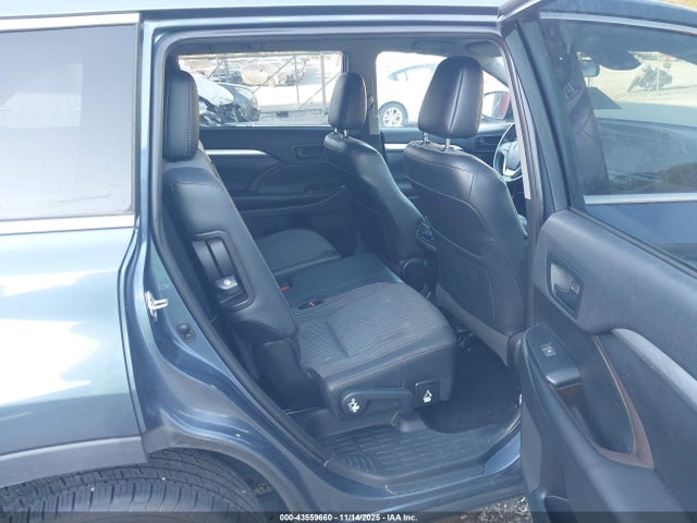 Toyota Highlander Le Plus