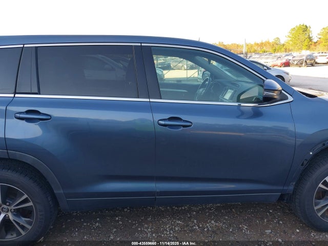 Toyota Highlander Le Plus