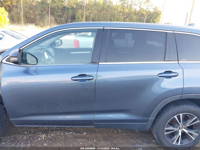 Toyota Highlander Le Plus