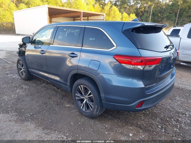 Toyota Highlander Le Plus