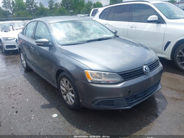 Salvage Volkswagen Jetta Image