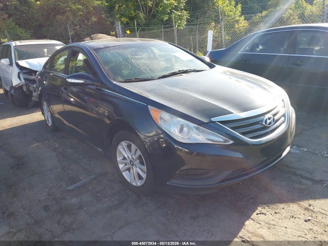 Salvage Hyundai SONATA Image