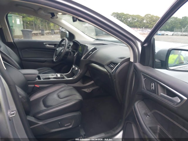 Ford Edge Titanium