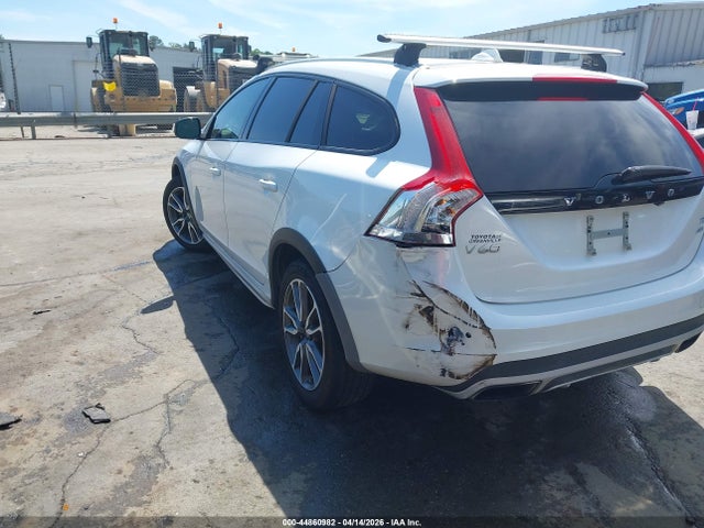 Volvo V60 Cross Country T5 Platinum