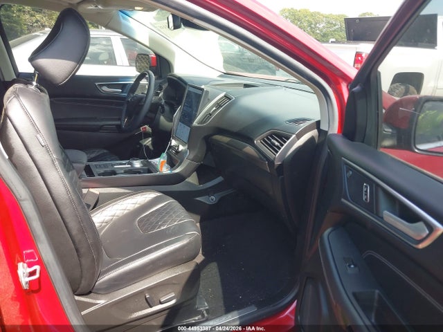 Ford Edge Titanium