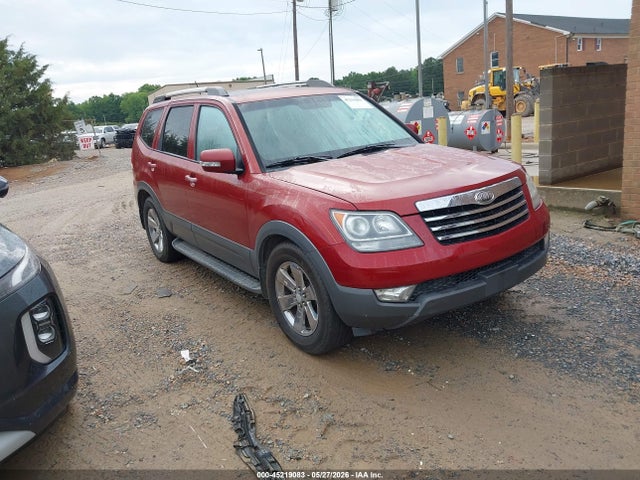 Salvage Kia Borrego Image