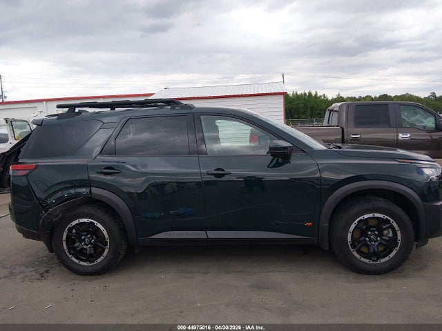 Nissan Pathfinder Rock Creek 4wd