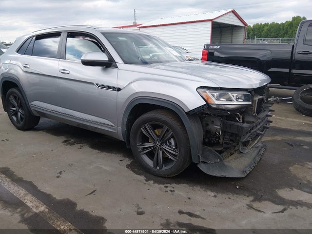 Salvage Volkswagen Atlas Image