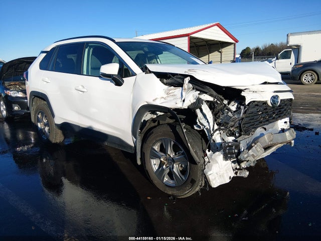 Salvage Toyota RAV4 Image