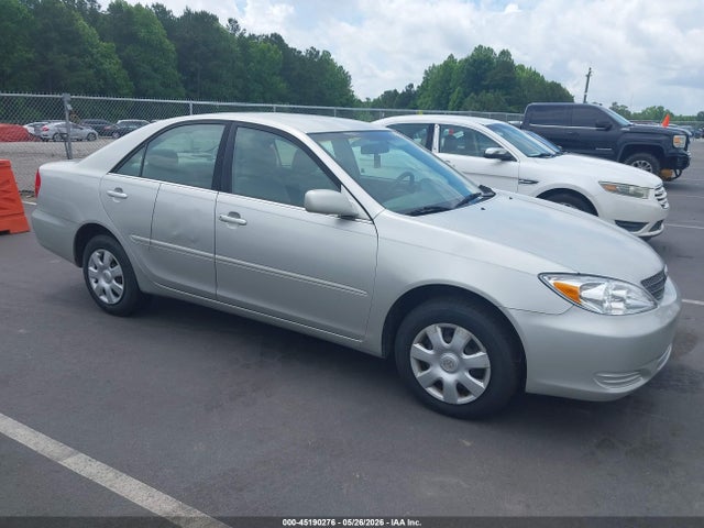 Salvage Toyota Camry Image