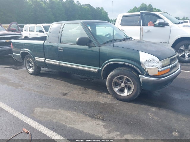 Salvage Chevrolet S-10 Image