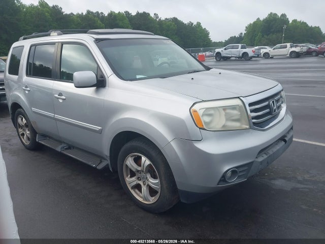 Salvage Honda Pilot Image