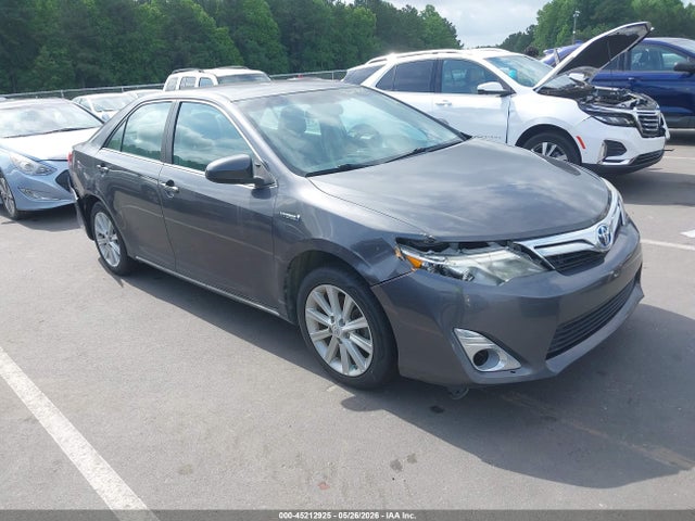 Salvage Toyota Camry Image
