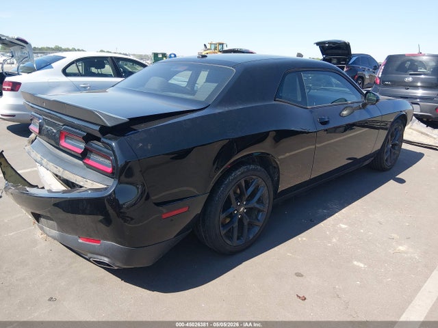 Dodge Challenger Sxt