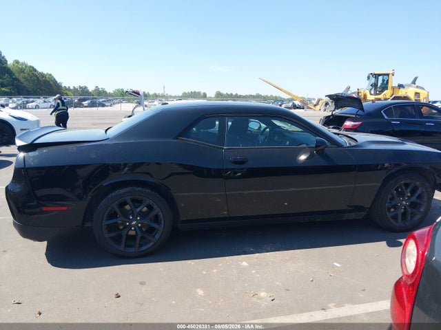 Dodge Challenger Sxt