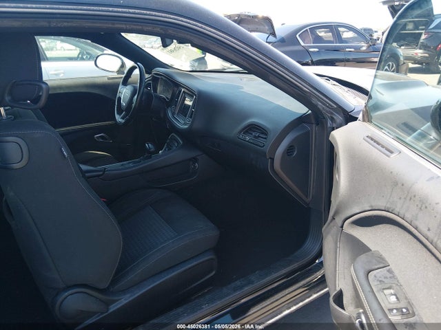 Dodge Challenger Sxt