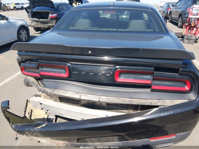 Dodge Challenger Sxt