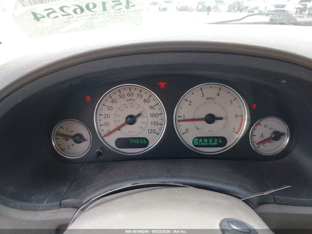 Chrysler Town & Country Limited