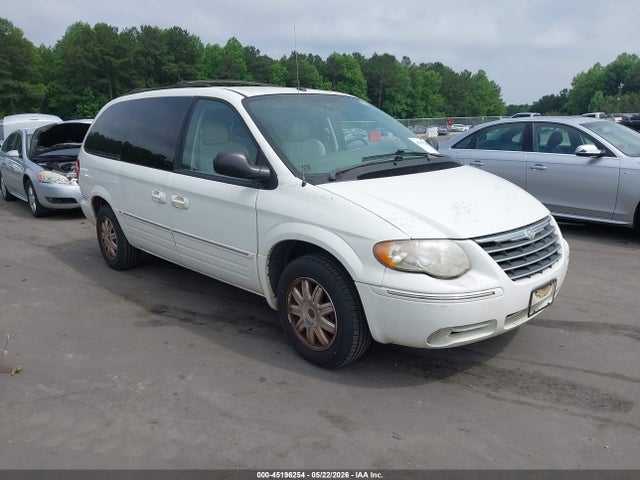 Salvage Chrysler Town & Country Image