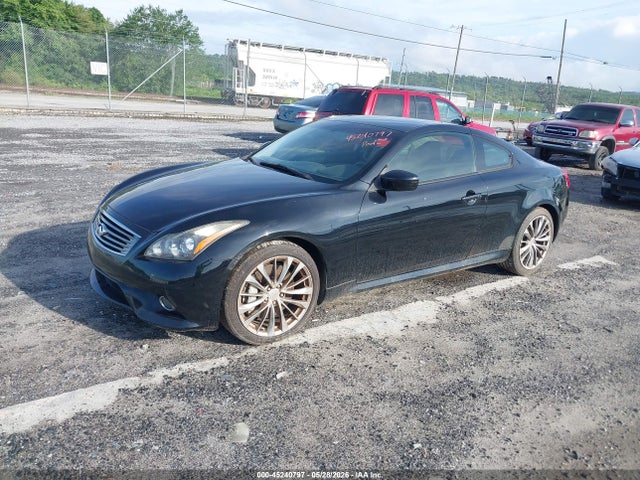 INFINITI G37 Journey