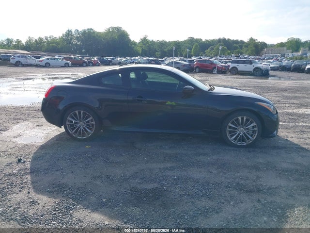 INFINITI G37 Journey