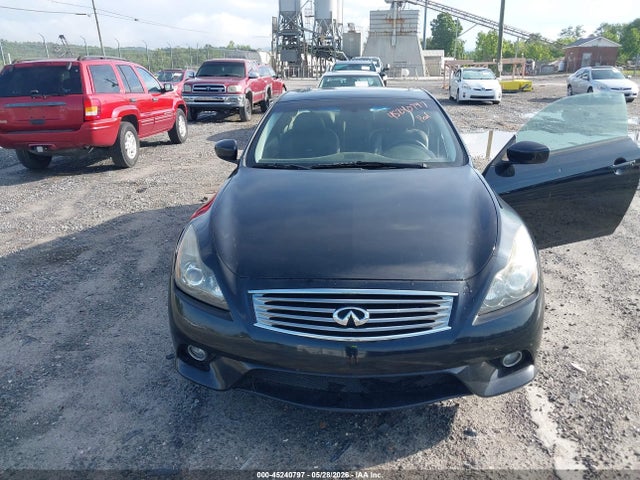 INFINITI G37 Journey