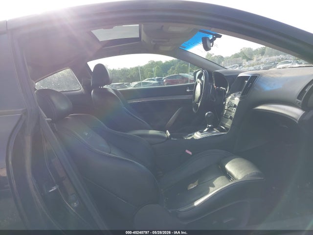 INFINITI G37 Journey
