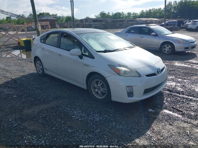 Salvage Toyota Prius Image