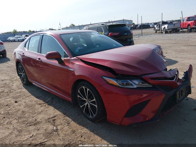 Salvage Toyota Camry Image