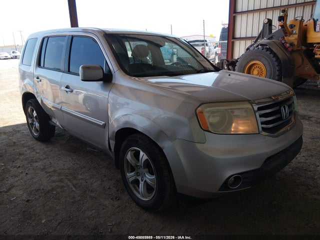 Salvage Honda Pilot Image