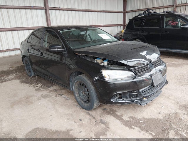 Salvage Volkswagen Jetta Image