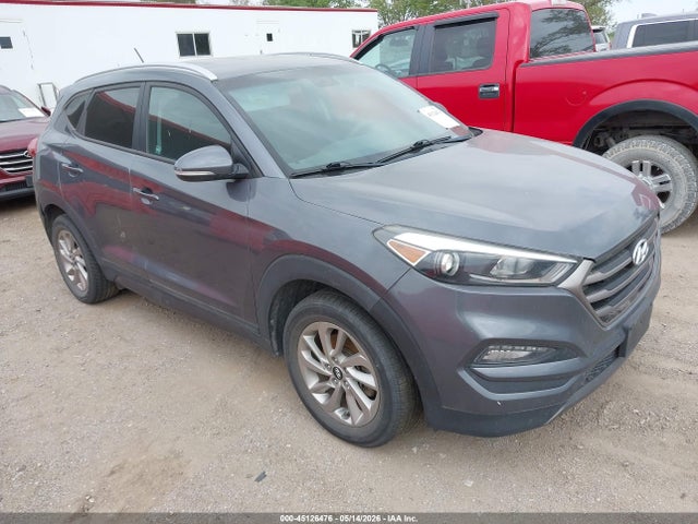 Salvage Hyundai TUCSON Image